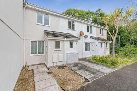 2 bed property, in Doubletrees Court, £160,000