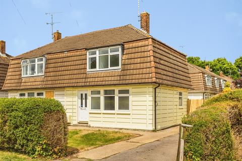 3 bed property, in Woodland Avenue, £300,000