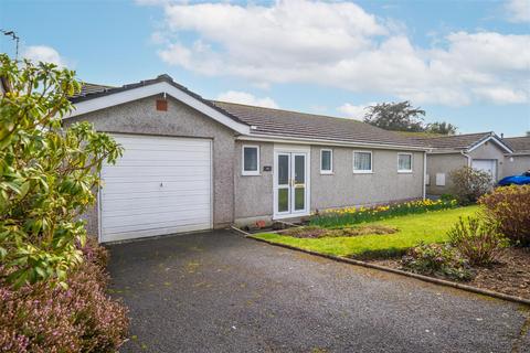 3 bed property, in Woodgate Road, £300,000