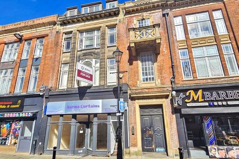 Studio, in Scot Lane, £220,000