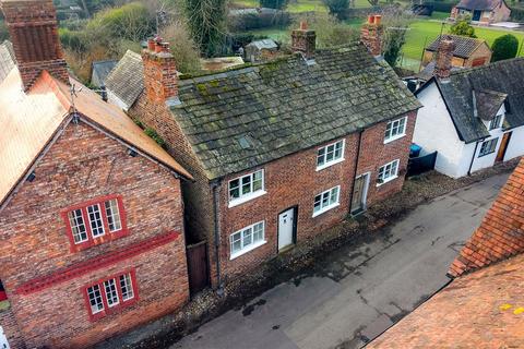 2 bed property, in Church Street, £425,000