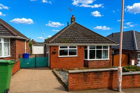 3 bed property, in 10 Woodborough Road, £80,000
