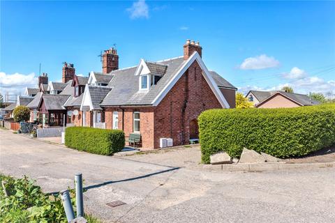 3 bed property, in Montrose, £185,000