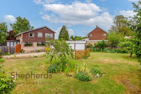 4 bed property, in Ducketts Mead, £649,995