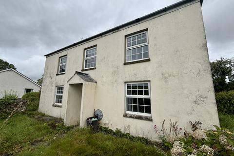 3 bed property, in Trelower Farm House, £120,000