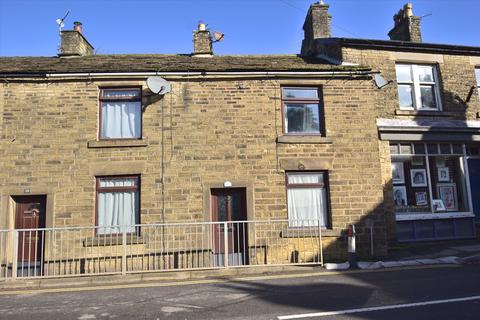 2 bed property, in Lower Macclesfield Road, £125,000