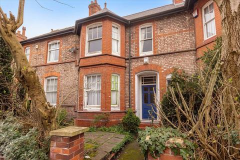 4 bed property, in Ashfield Road, £625,000