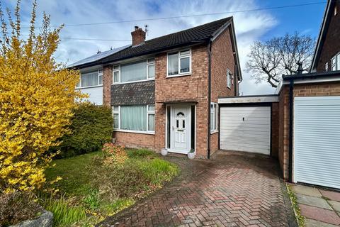 3 bed property, in Crantock Drive, £315,000