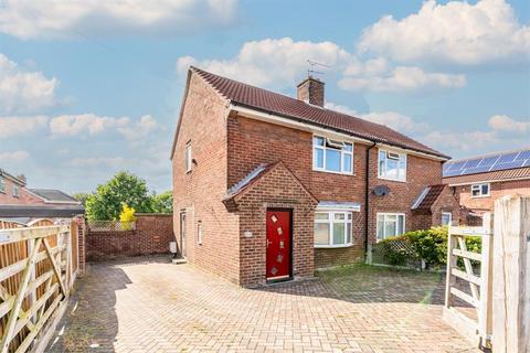 2 bed property, in Mountain View, £220,000