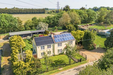 4 bed property, in Beautifully Extended Four Bedroom Countryside Home in Wisbech, £650,000