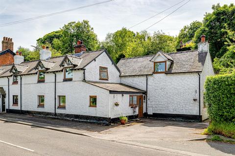 3 bed property, in Kingsley Road, £400,000