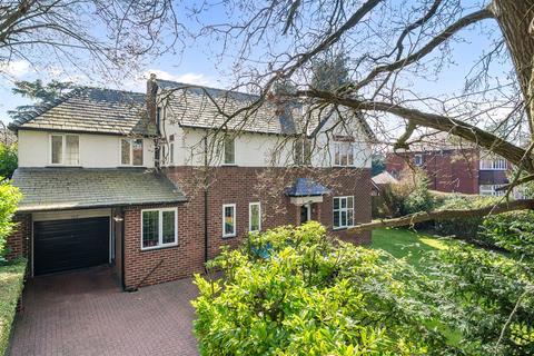 4 bed property, in Moss Lane, £975,000