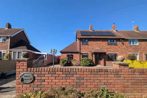 3 bed property, in Barton Road, £350,000