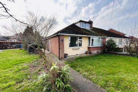 3 bed property, in Sycamore Drive, £295,000