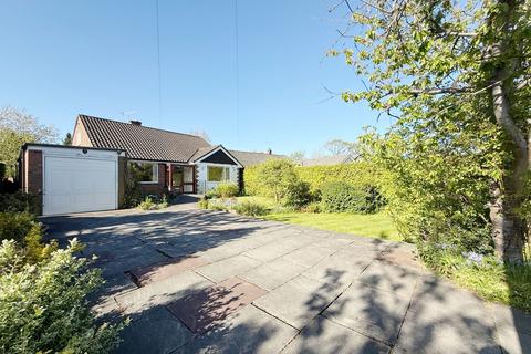 3 bed property, in Ladybarn Crescent, £625,000