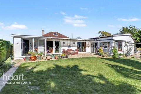 2 bed property, in Cuckoo Road, £425,000