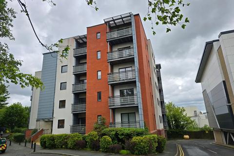 2 bed property, in Denmark Street, £250,000