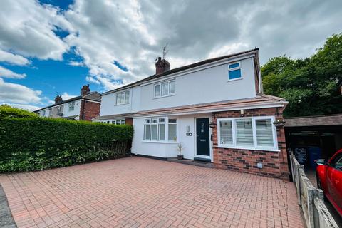 4 bed property, in Massey Avenue, £425,000