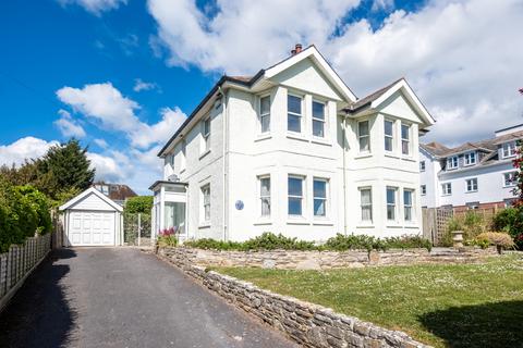 4 bed property, in De Moulham Road, £1,250,000