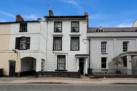 1 bed property, in 50 West Bar Street, £139,000