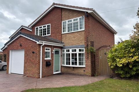 4 bed property, in Windsor Road, £449,950