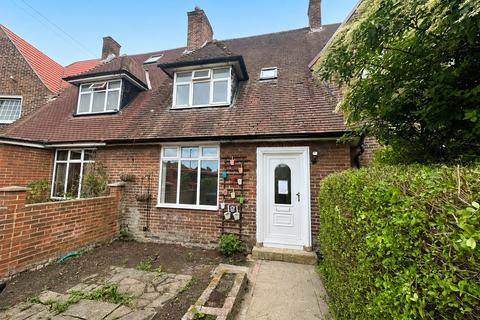 2 bed property, in Glenbow Road, £430,000