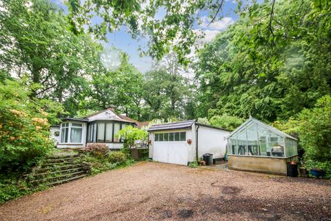 3 bed property, in Lake View, £900,000