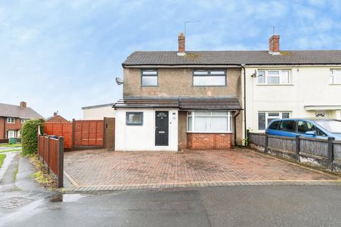 3 bed property, in Tennyson Road, £250,000