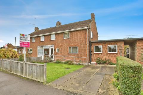 3 bed property, in Hillside, £160,000