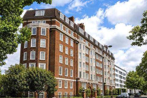 5 bed property, in Onslow Square, £2,750,000
