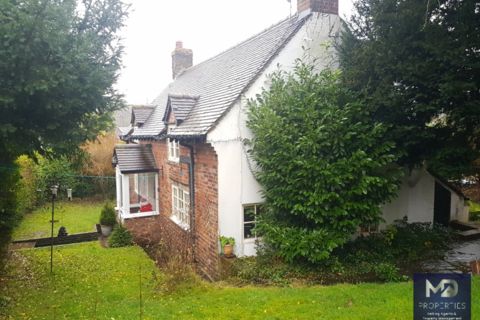 3 bed property, in The Green, £475,000