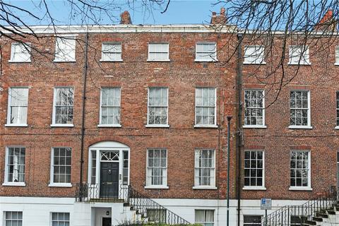 1 bed property, in St. Johns Square, £160,000