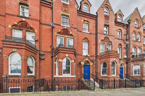 2 bed property, in 7 Church Sq, £160,000