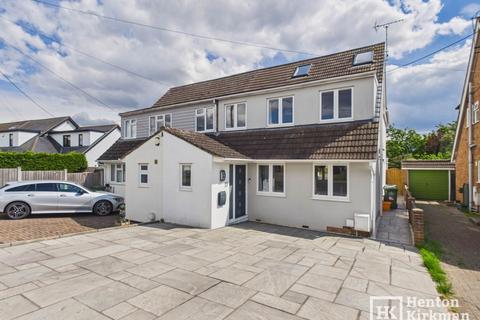 4 bed property, in Church Street, £700,000