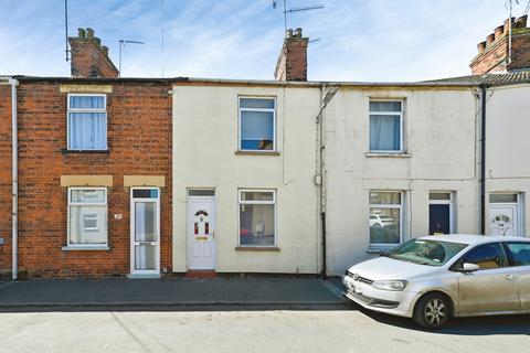 2 bed property, in Portland Place, £150,000