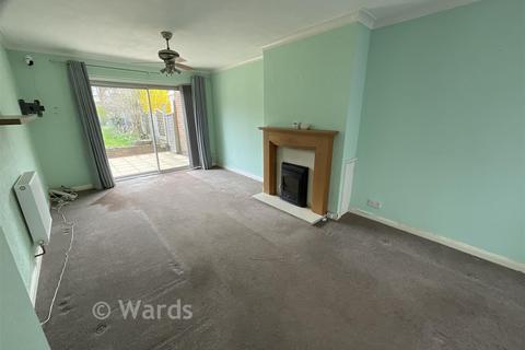 3 bed property, in Orchard Avenue, £395,000