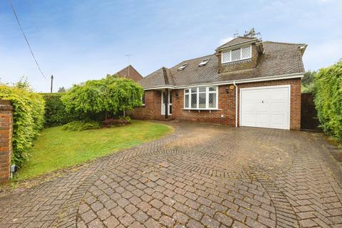 4 bed property, in Lambden Road, £600,000
