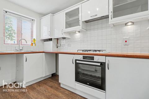 2 bed property, in Miserden Crescent, £300,000