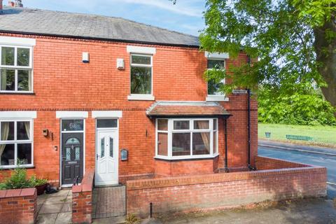 4 bed property, in Ashwood Avenue, £240,000