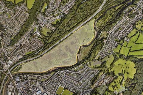 Land, in Riverside, £400,000