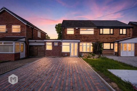 3 bed property, in Wardle Close, £270,000