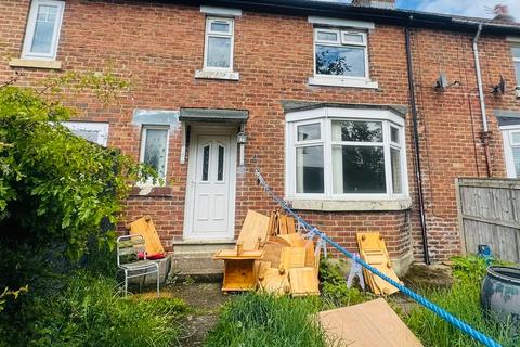 3 bed property, in Matthews Crescent, £68,000