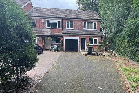 Studio, in High Leasowes, £8,000