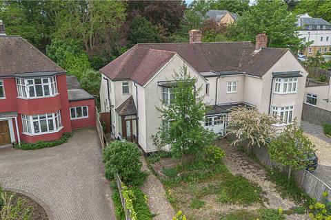 4 bed property, in Iffley Turn, £650,000