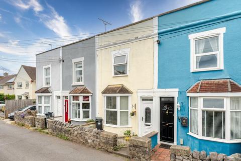 2 bed property, in Terraced two bedroom period property in central Yatton location, £259,950