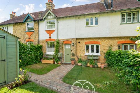 4 bed property, in Nightingale Road, £725,000