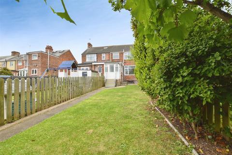 3 bed property, in Lascelles Avenue, £159,950