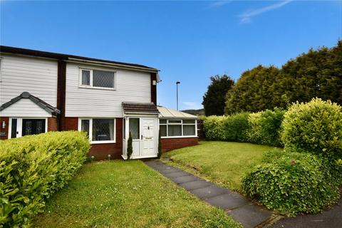 2 bed property, in Grains Road, £190,000