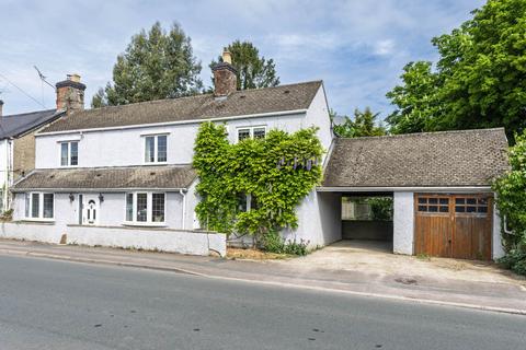 4 bed property, in North Street, £650,000
