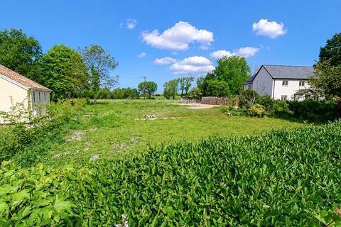 4 bed property, in Ashwell Road, £350,000